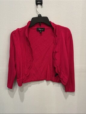 Women's Scalloped Edge Cropped Cardigan - Pink